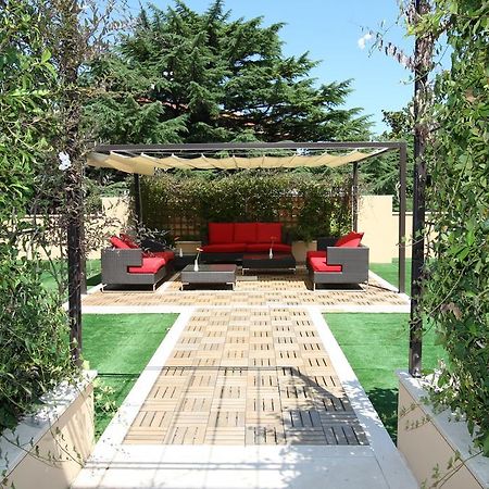 Unahotels Villa Dei Platani Foligno Ngoại thất bức ảnh