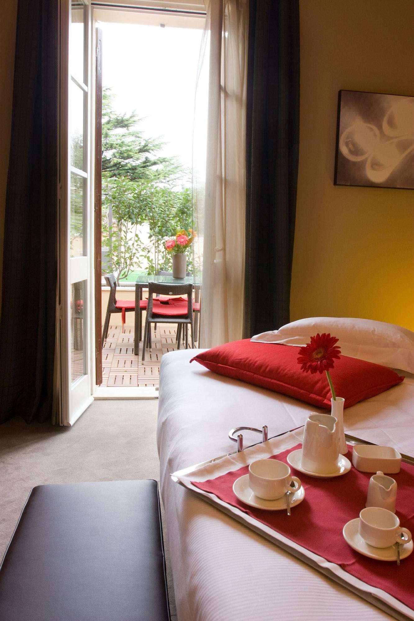 Unahotels Villa Dei Platani Foligno Ngoại thất bức ảnh