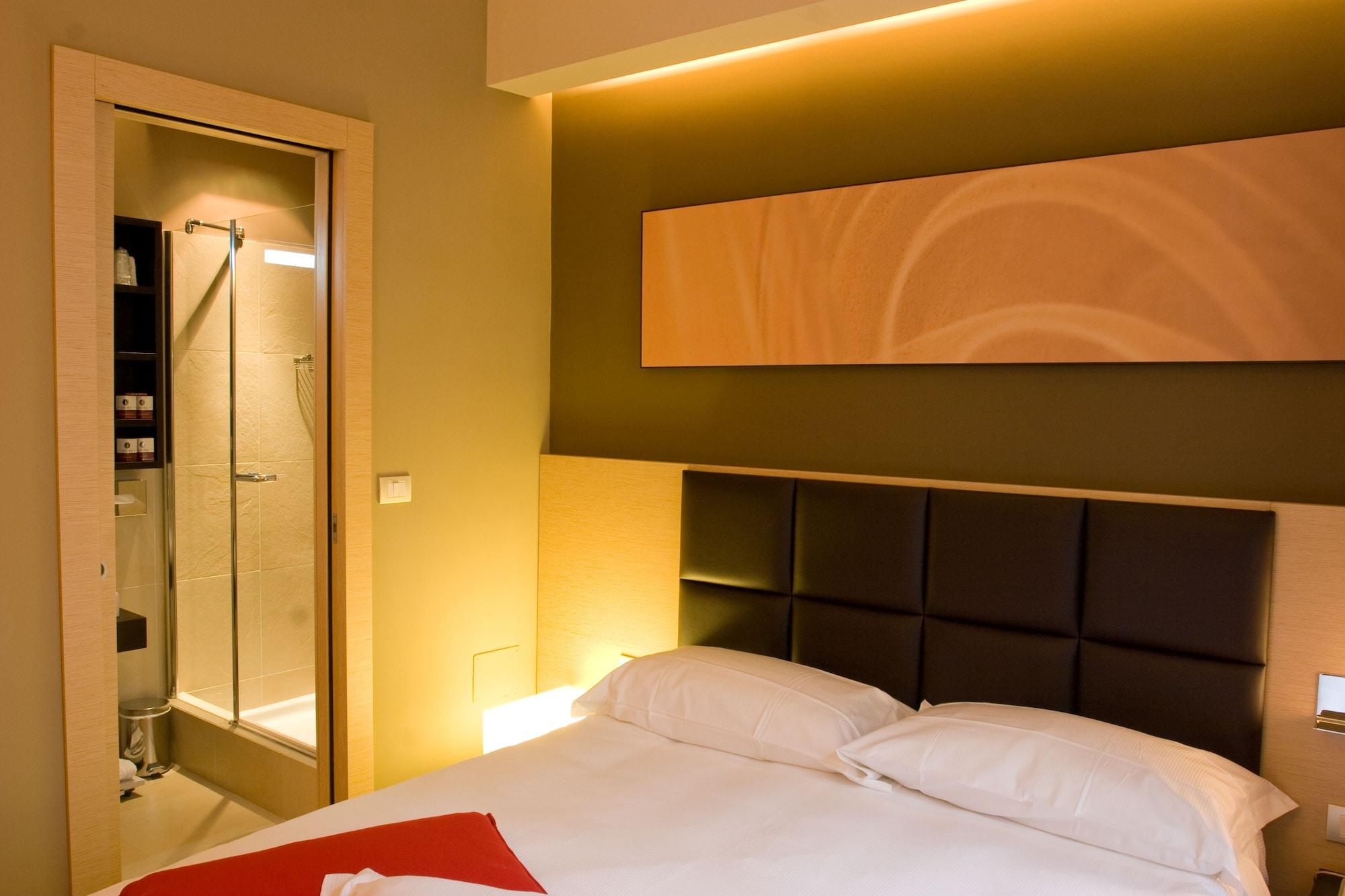 Unahotels Villa Dei Platani Foligno Ngoại thất bức ảnh