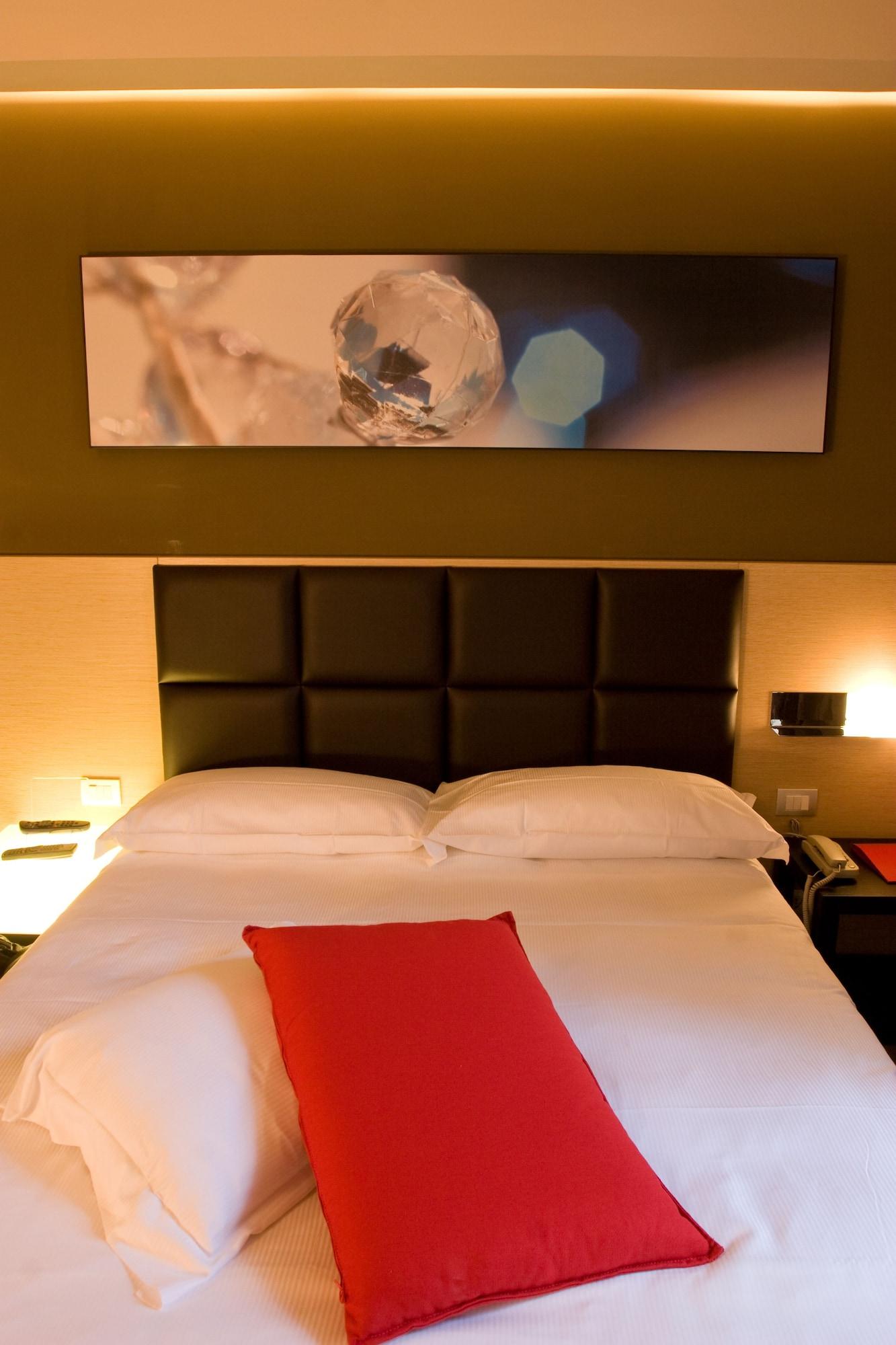 Unahotels Villa Dei Platani Foligno Ngoại thất bức ảnh