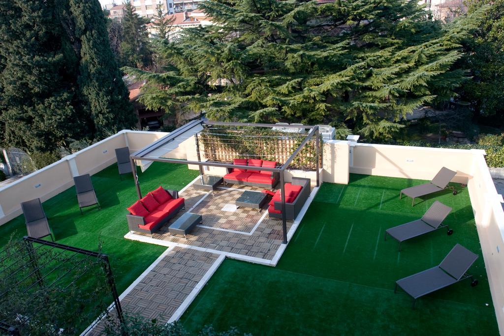 Unahotels Villa Dei Platani Foligno Ngoại thất bức ảnh