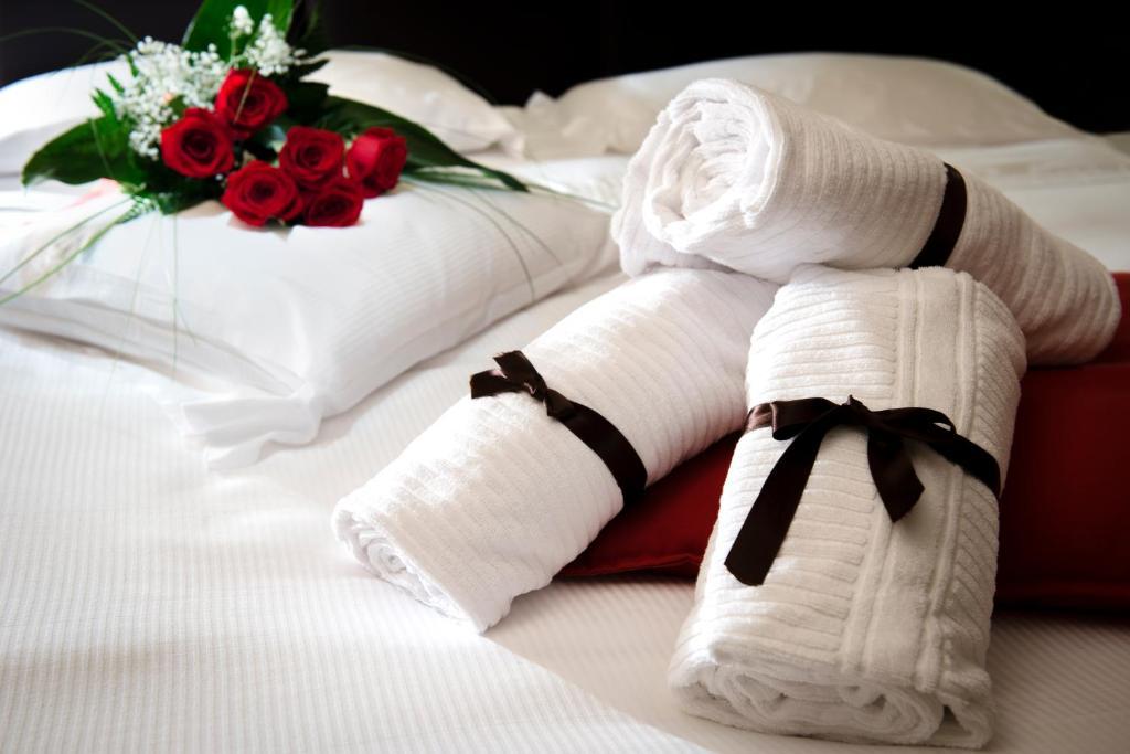 Unahotels Villa Dei Platani Foligno Ngoại thất bức ảnh