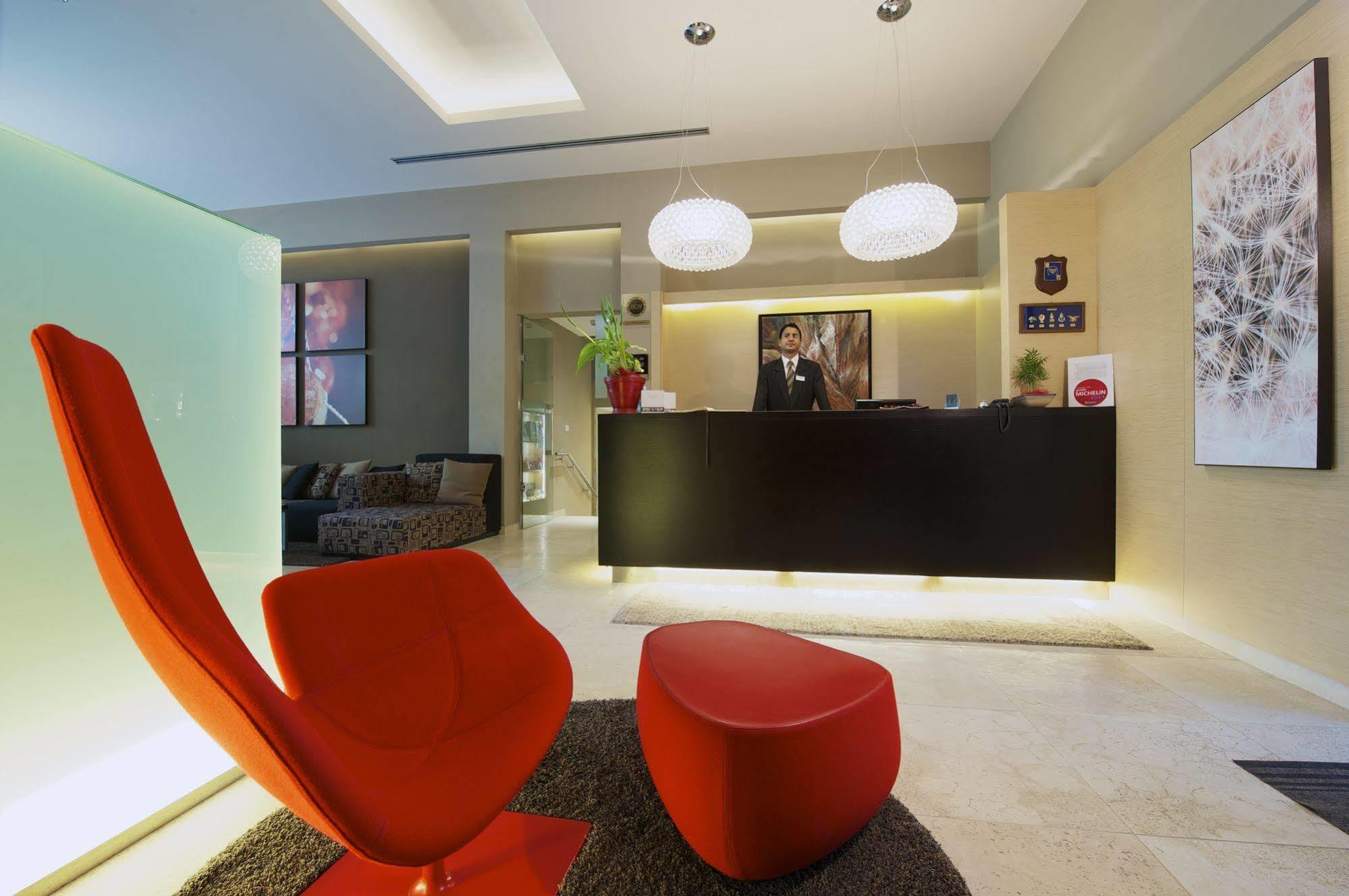 Unahotels Villa Dei Platani Foligno Ngoại thất bức ảnh